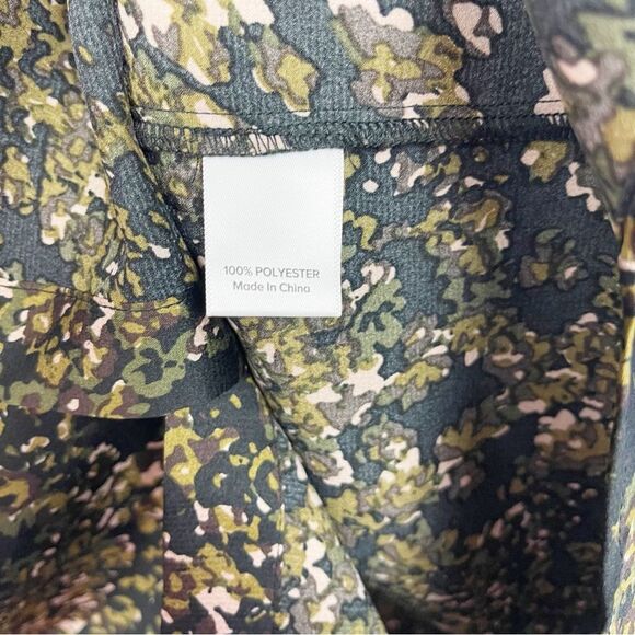 Evereve Sasha Satin Shirt Size Large - Picture 4 of 6